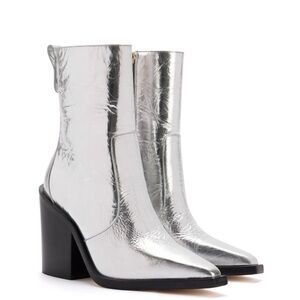 LARROUDE James Boot In Silver Crinkled Leather Size
6.5 NWOB
